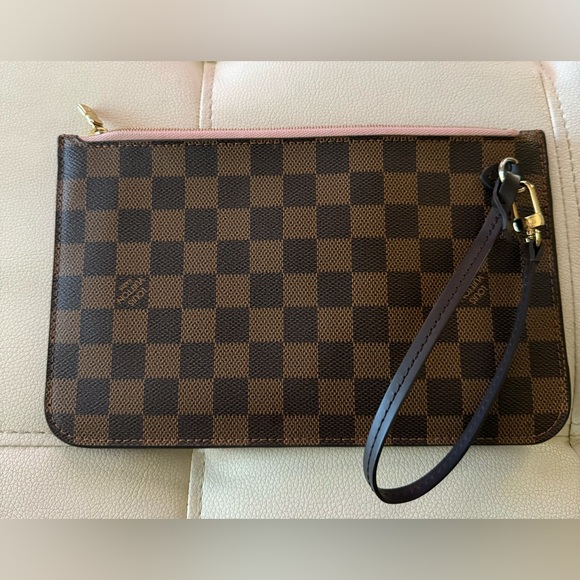 Louis Vuitton pouch- Aunthentic code - SD0290 - Picture 1 of 6